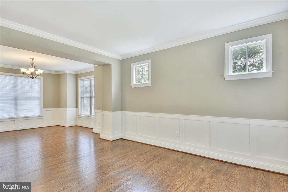 2205 N Edison St N Property Photo 5