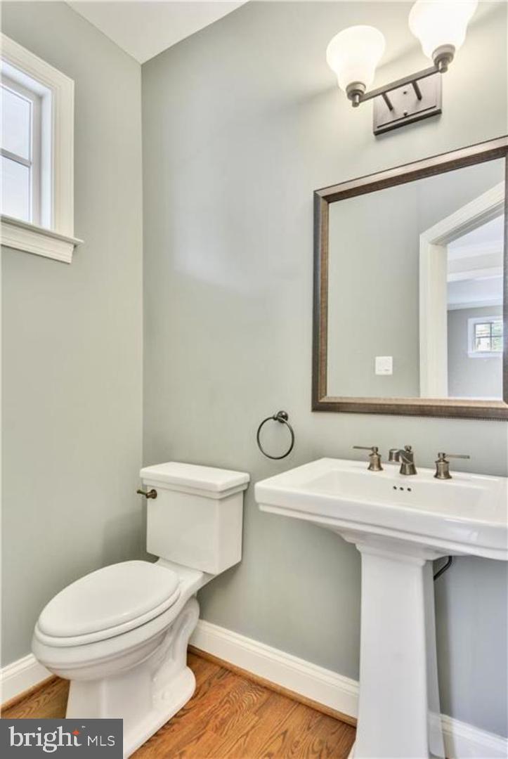 2205 N Edison St N Property Photo 12