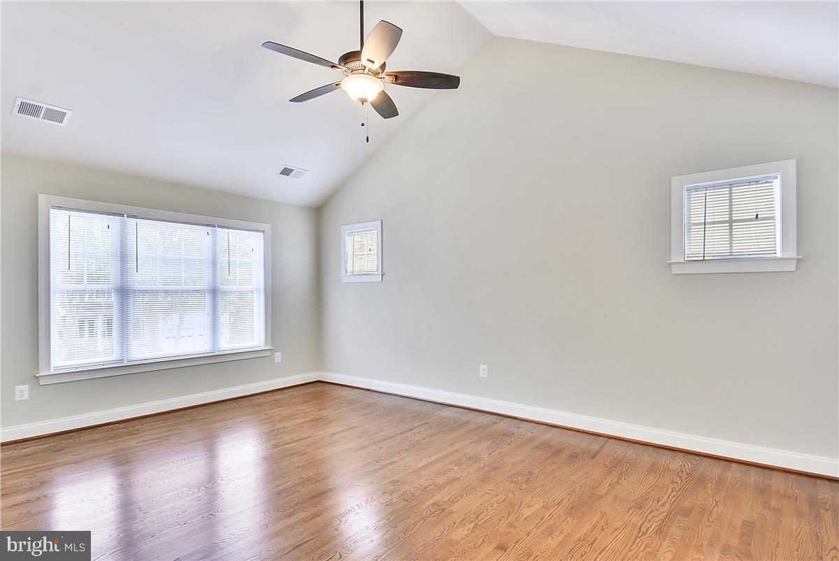 2205 N Edison St N Property Photo 14