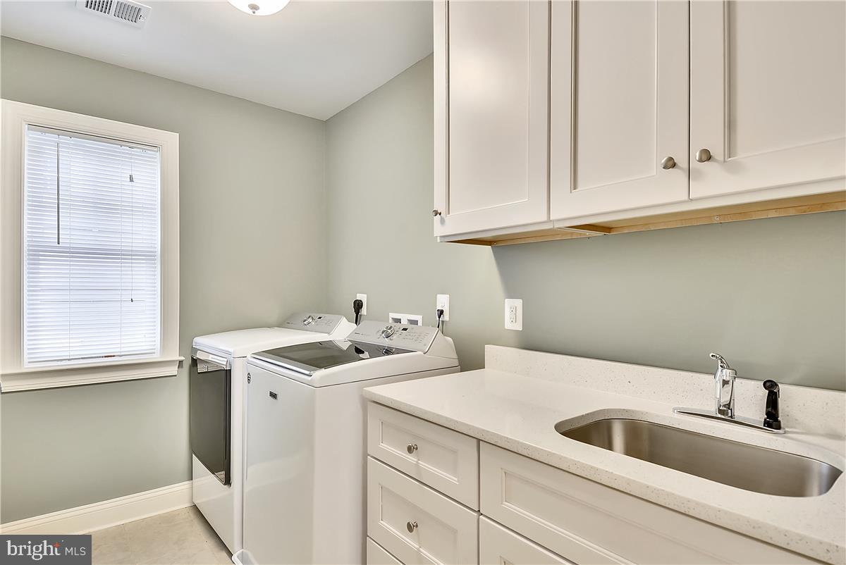 2205 N Edison St N Property Photo 17