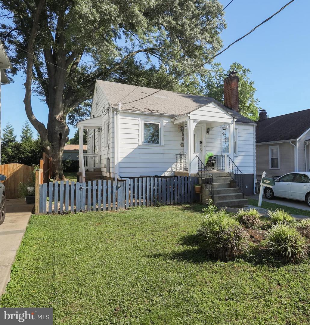 5213 5th St N Property Photo 1