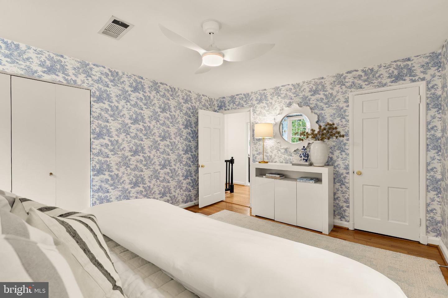 3373 S Wakefield St #b Property Photo 10