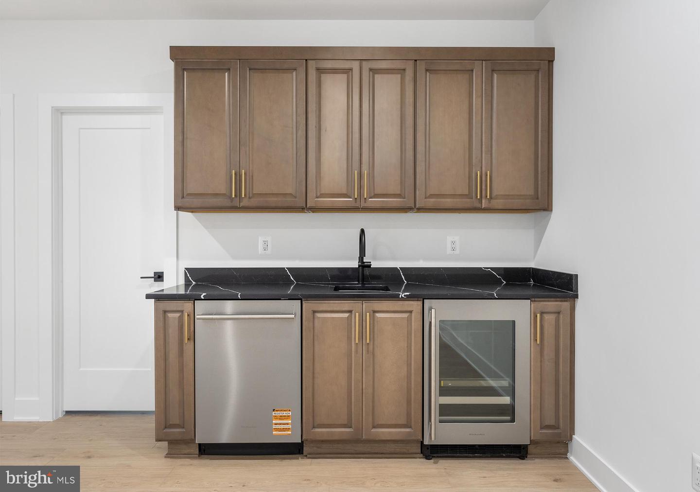 6189 8th Place N Property Photo 13