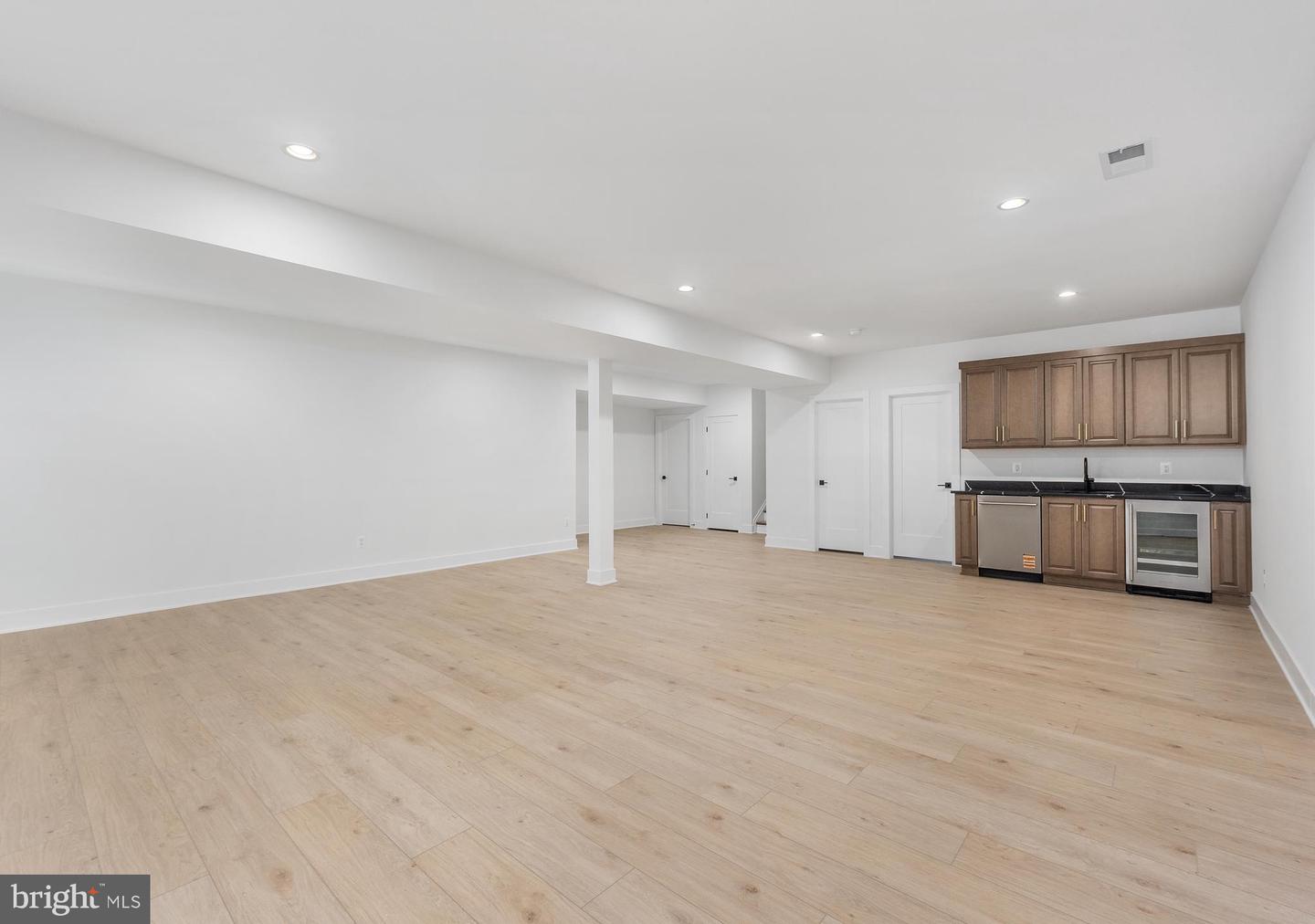 6189 8th Place N Property Photo 14