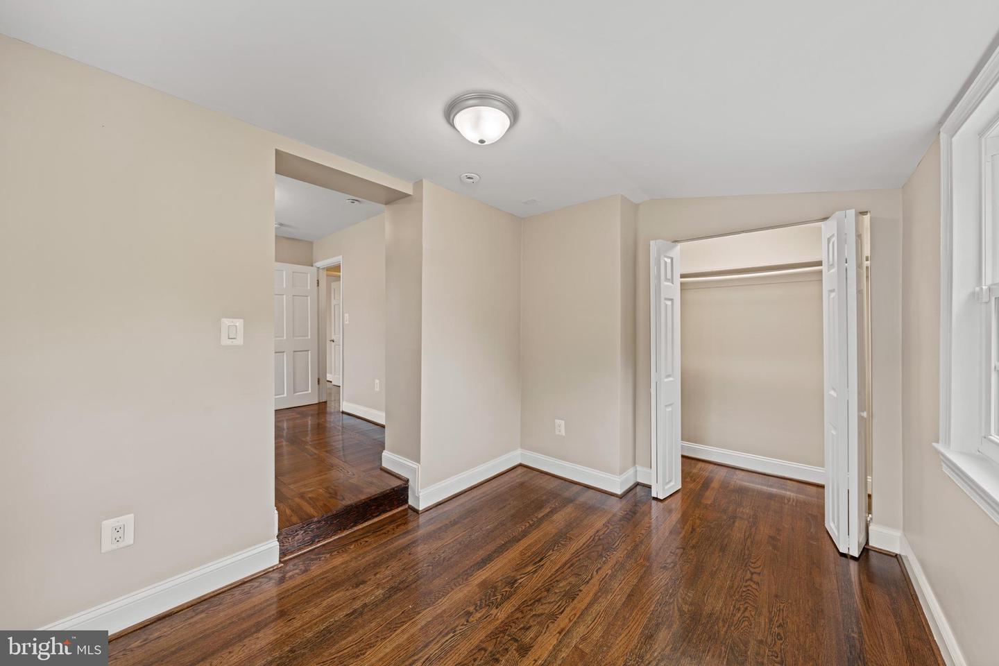 825 S Ivy St Property Photo 18