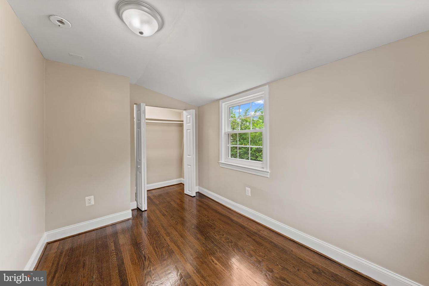 825 S Ivy St Property Photo 19