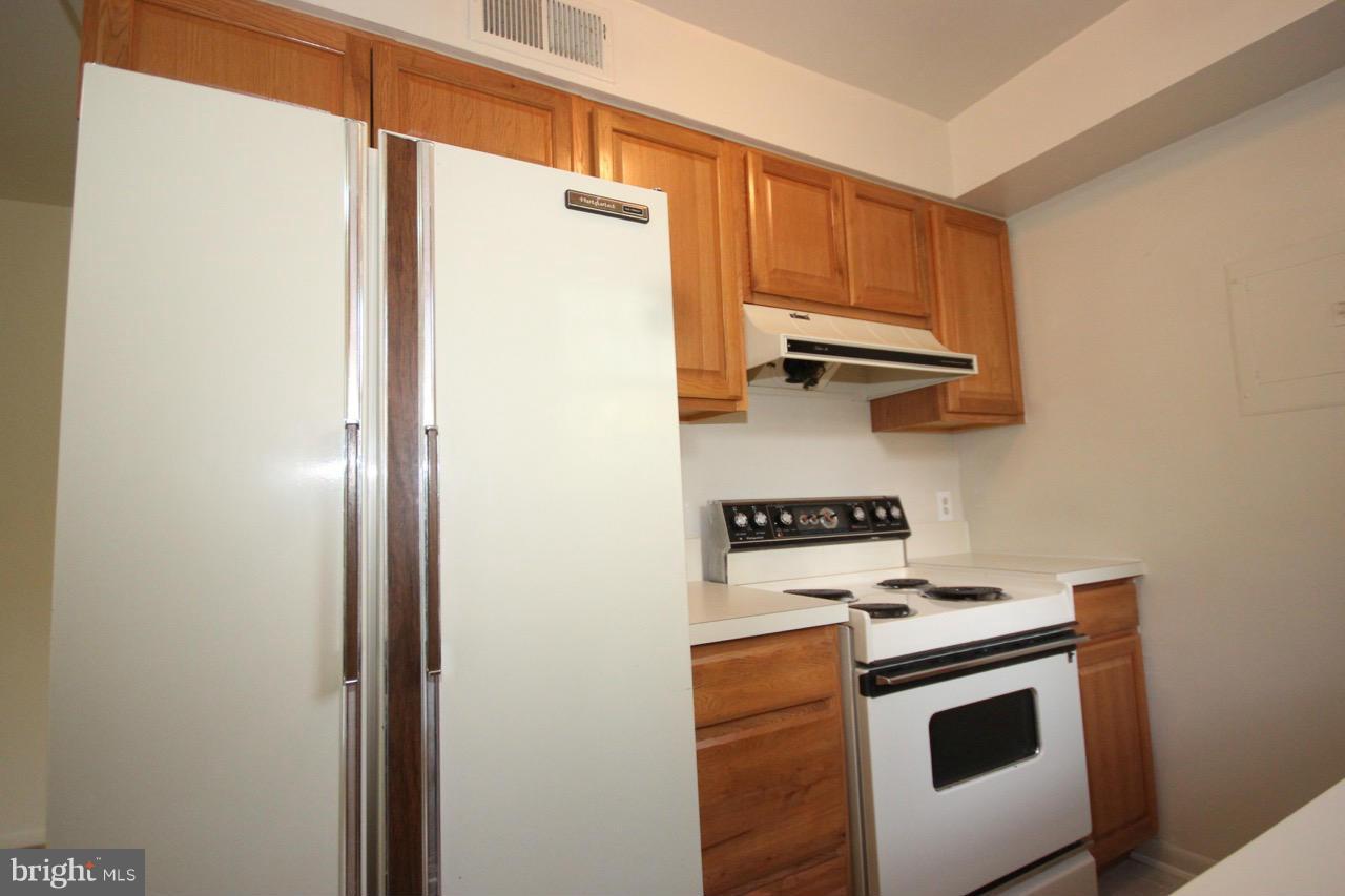 2832 Wakefield St S #c Property Photo 6
