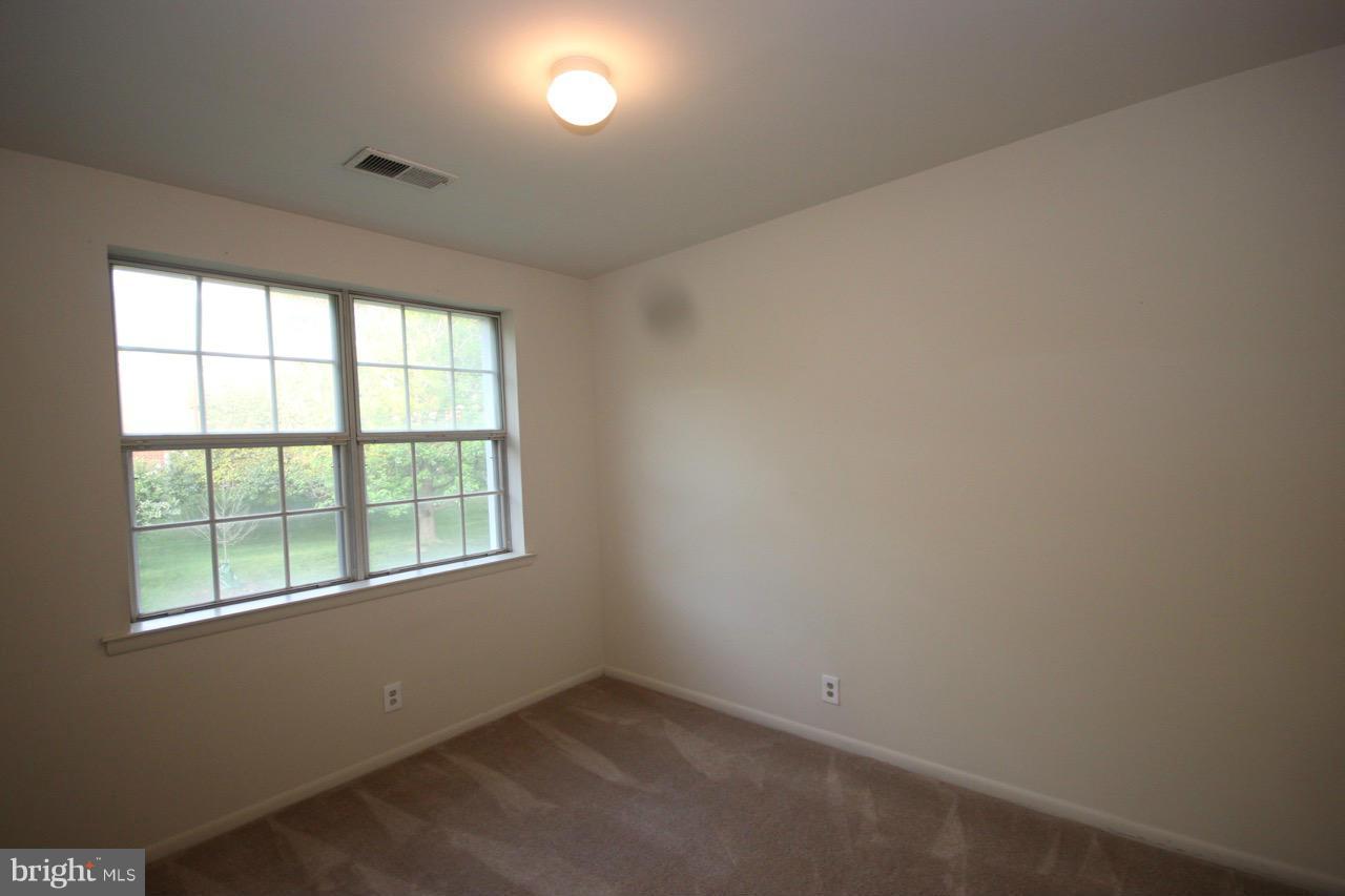 2832 Wakefield St S #c Property Photo 14
