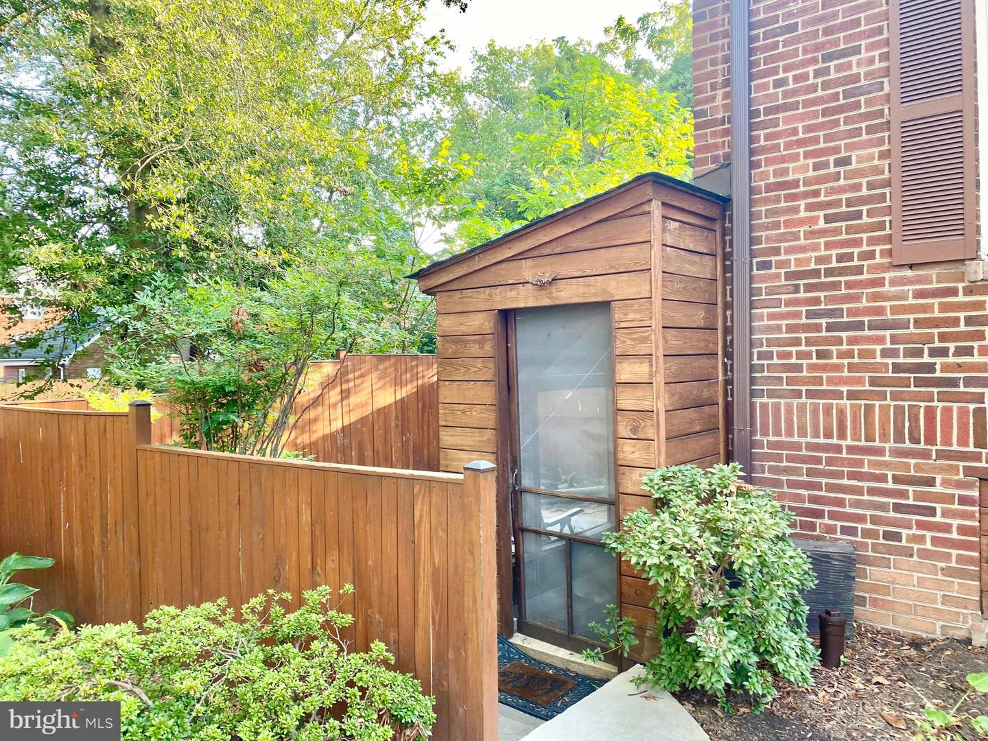 1200 S Cleveland St Property Photo 4