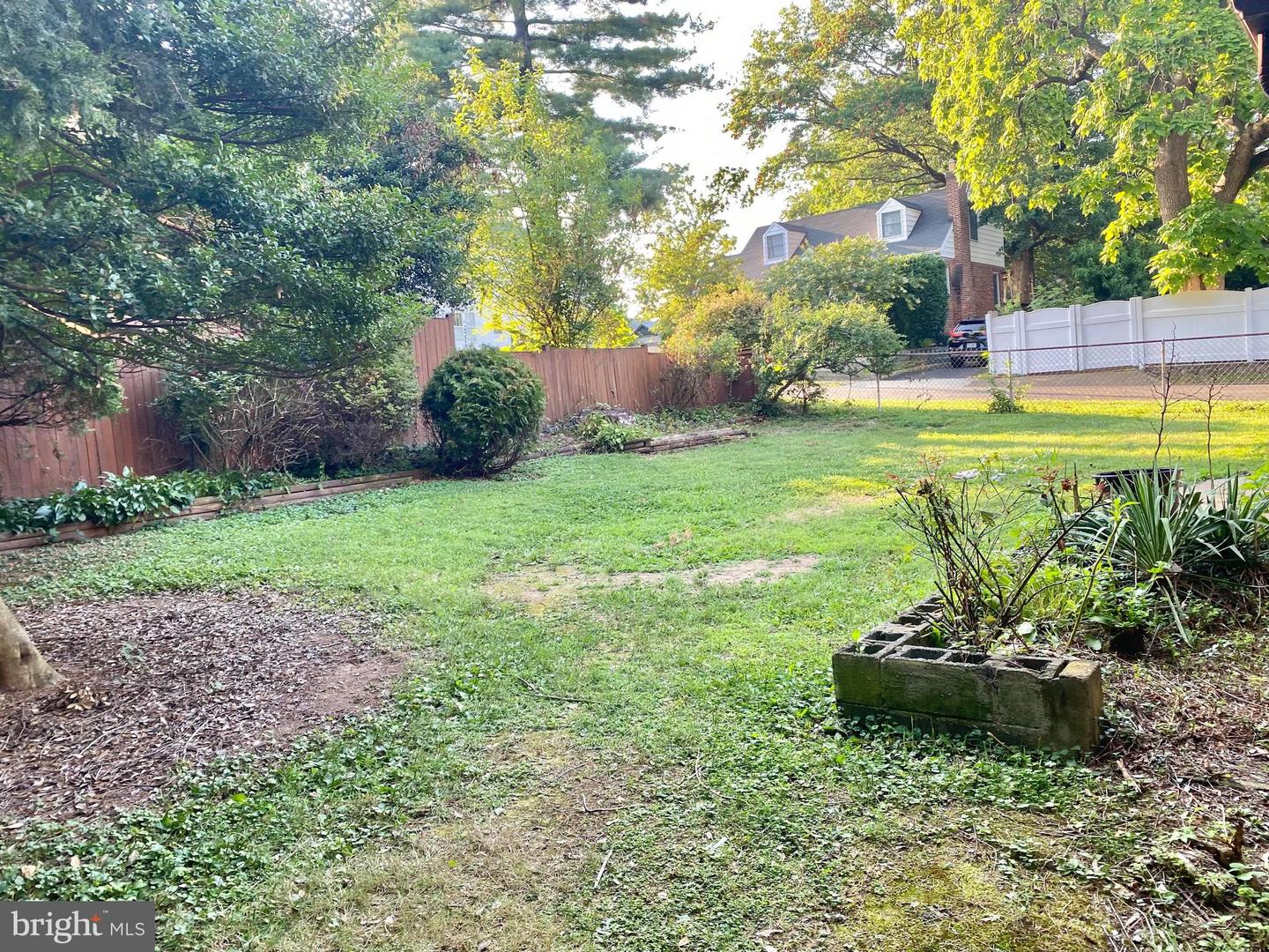 1200 S Cleveland St Property Photo 6