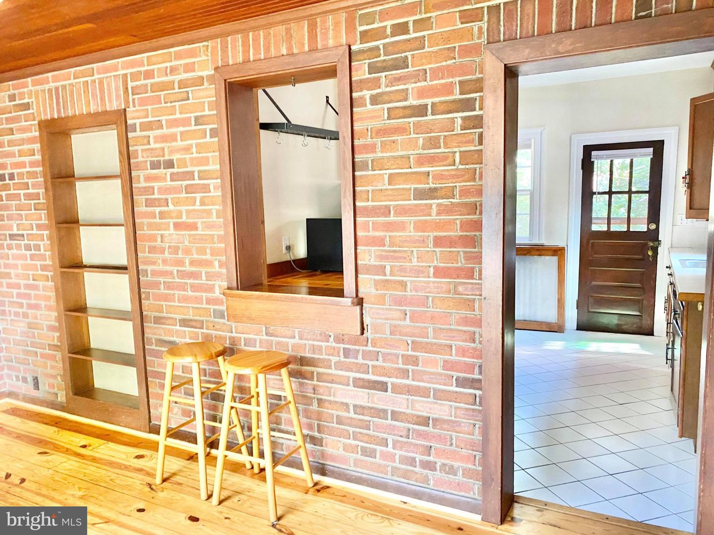 1200 S Cleveland St Property Photo 8