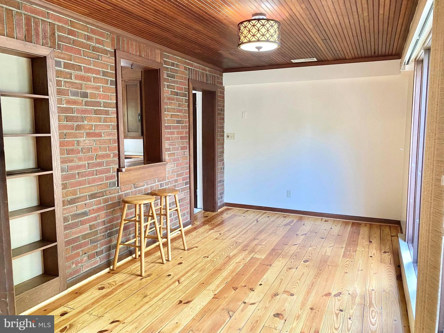 1200 S Cleveland St Property Photo 12