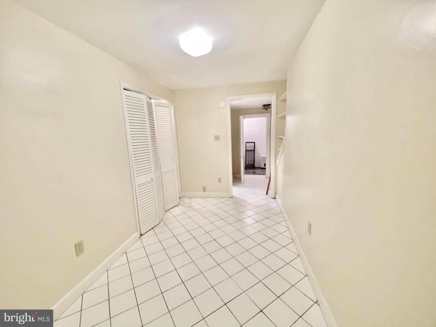 1200 S Cleveland St Property Photo 17