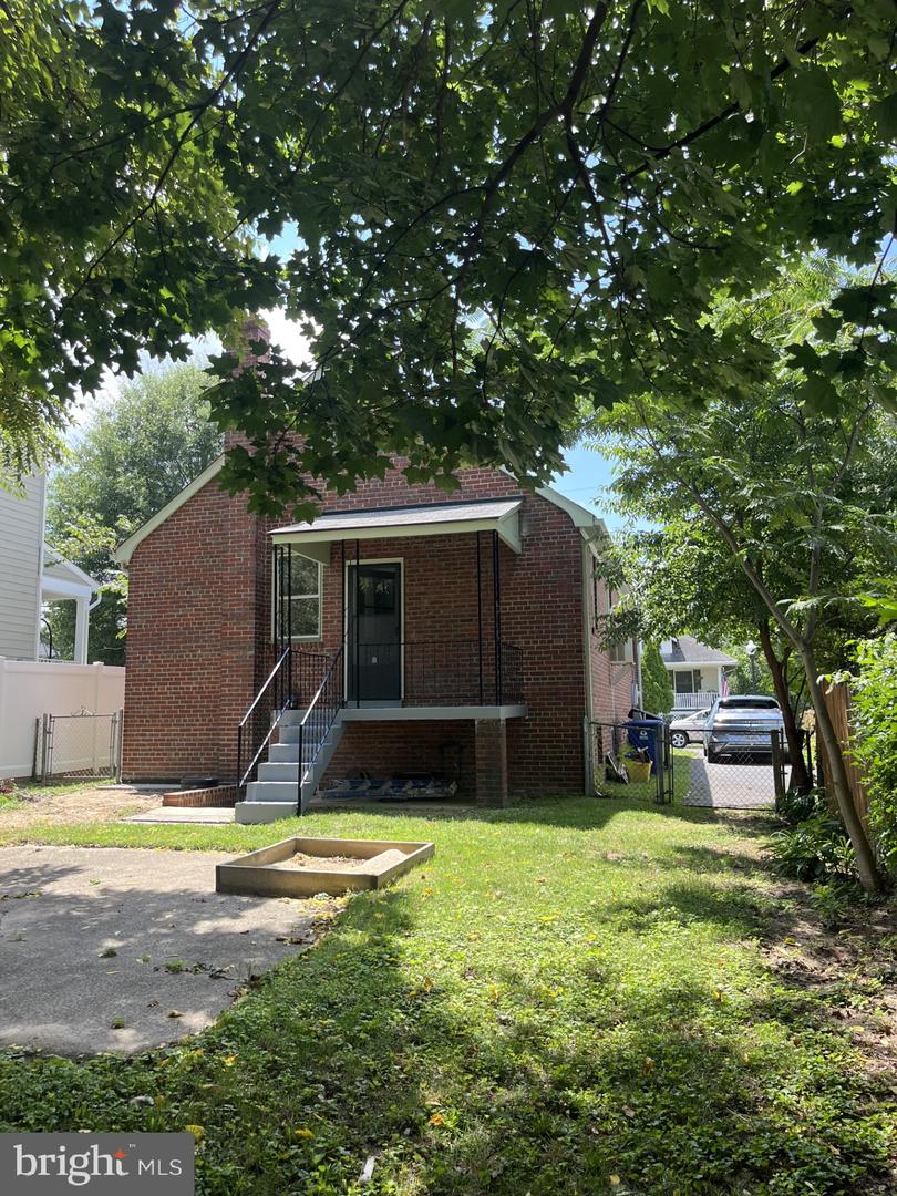 505 S Highland St Property Photo 46