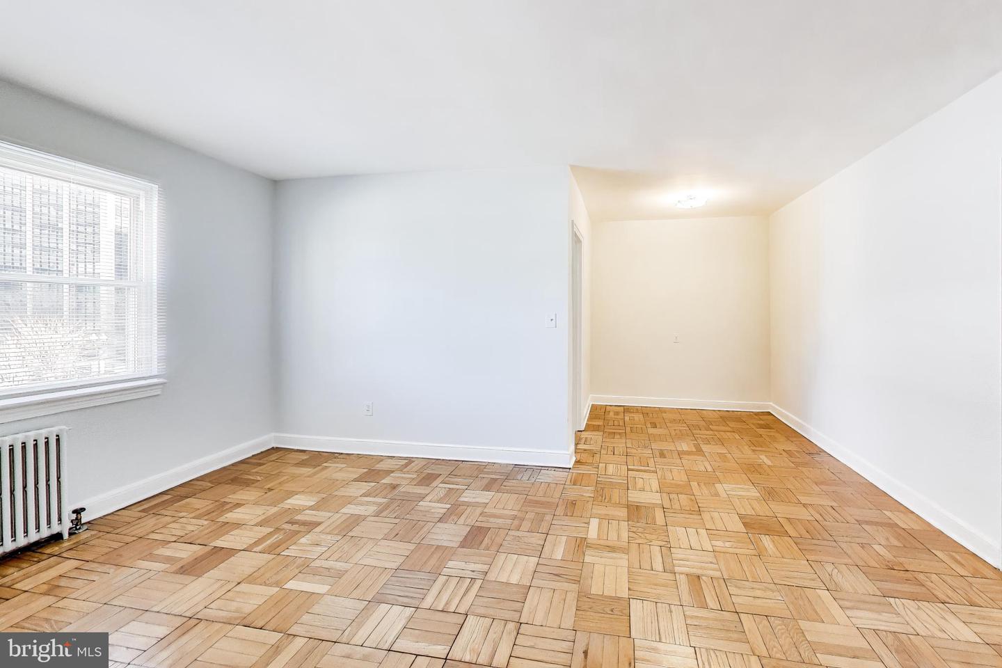 1724 N QUINN ST #105 Property Photo 1