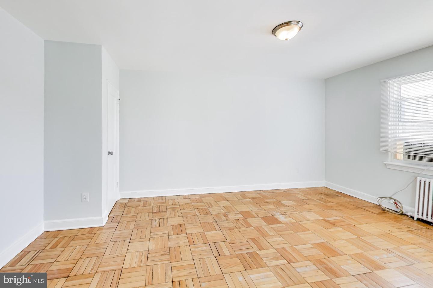 1724 N Quinn St #105 Property Photo 8