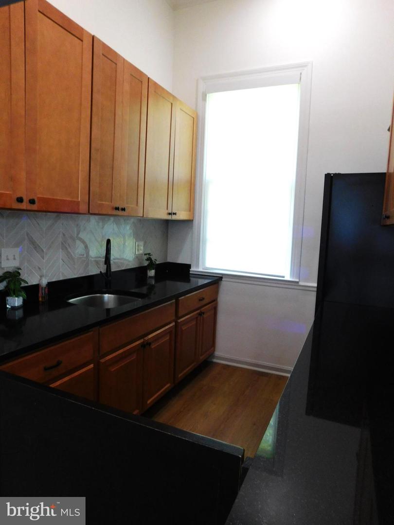 2840 S Buchanan St Property Photo 56