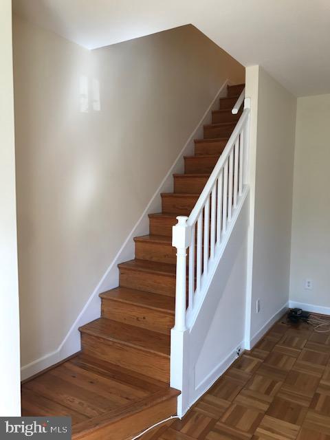 1510 S Edgewood St #556 Property Photo 5