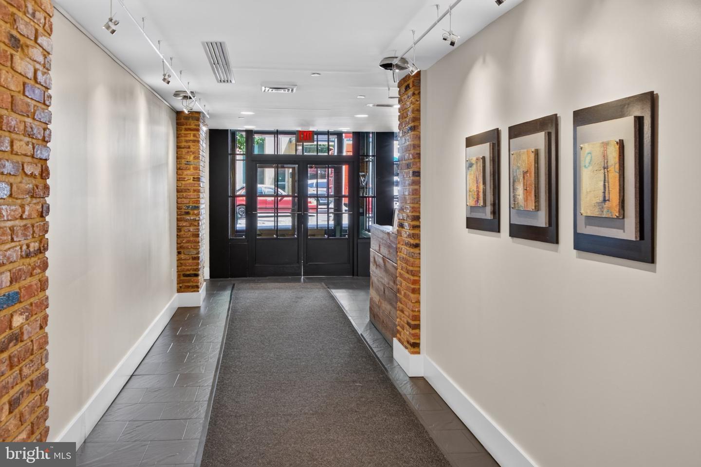 1600 Clarendon Blvd #w107 Property Photo 38