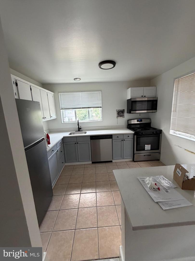 4206 Washington Blvd #2 Property Photo 2