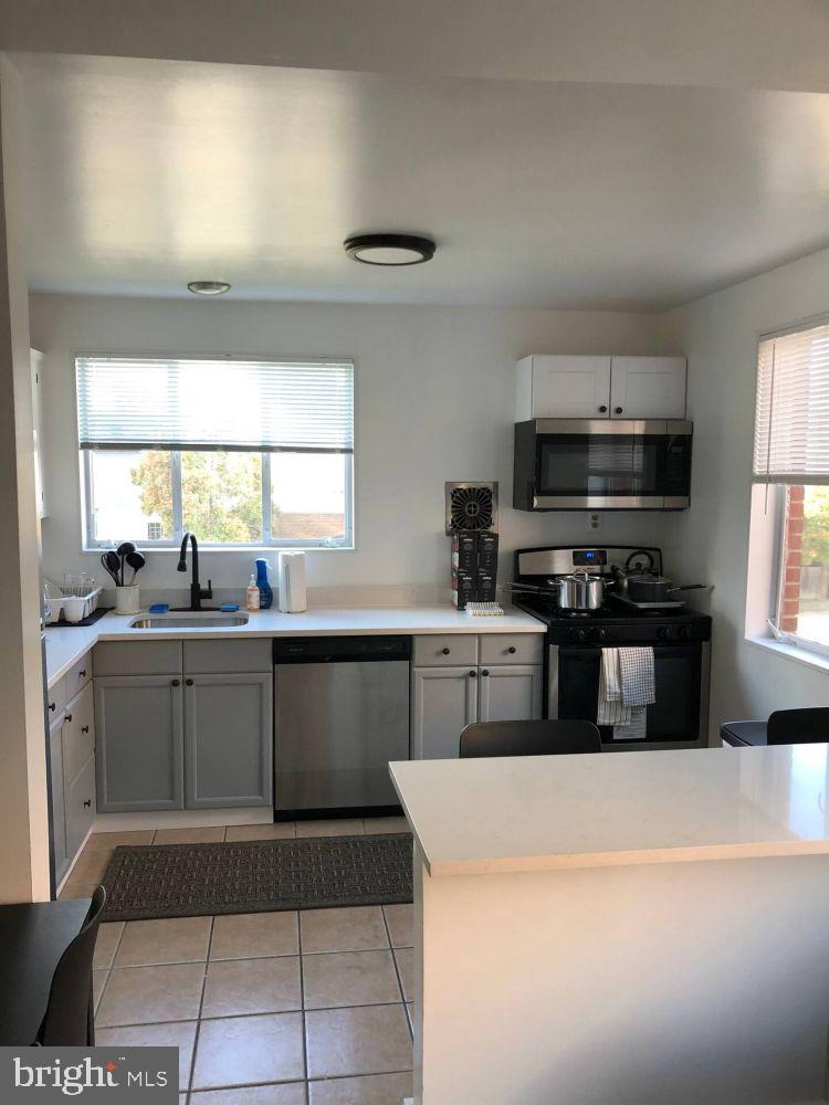 4206 Washington Blvd #2 Property Photo 4