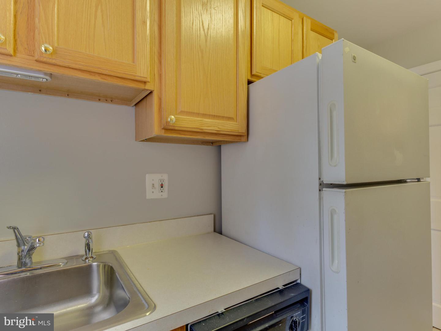 1045 N Monroe St Property Photo 14