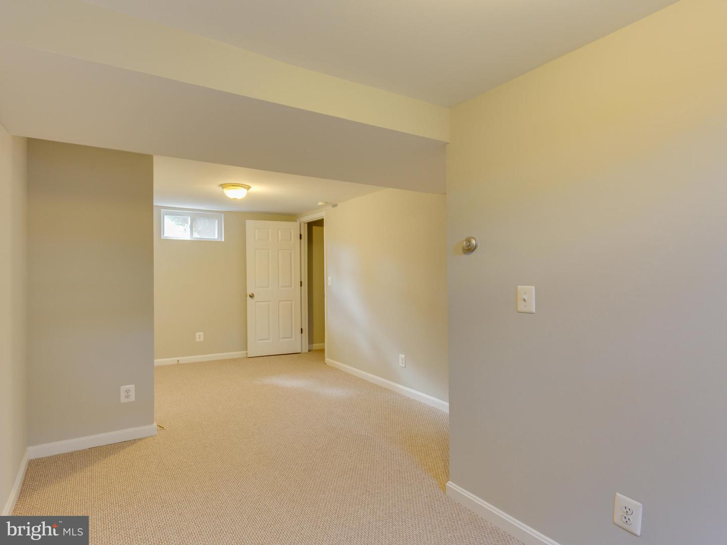1045 N Monroe St Property Photo 18