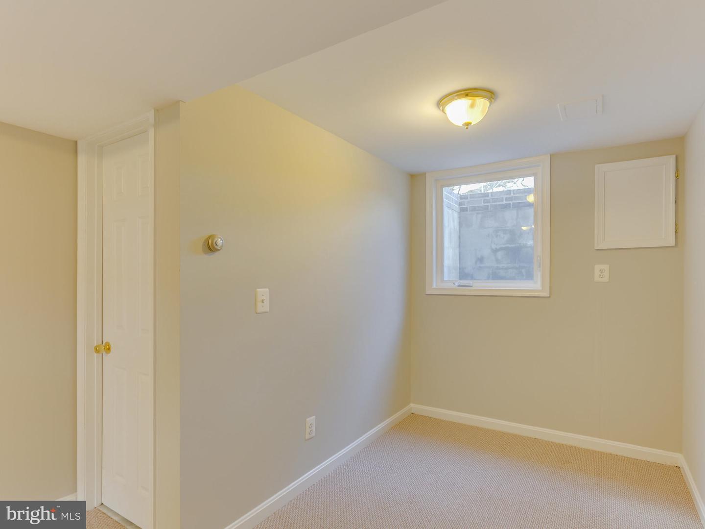 1045 N Monroe St Property Photo 19