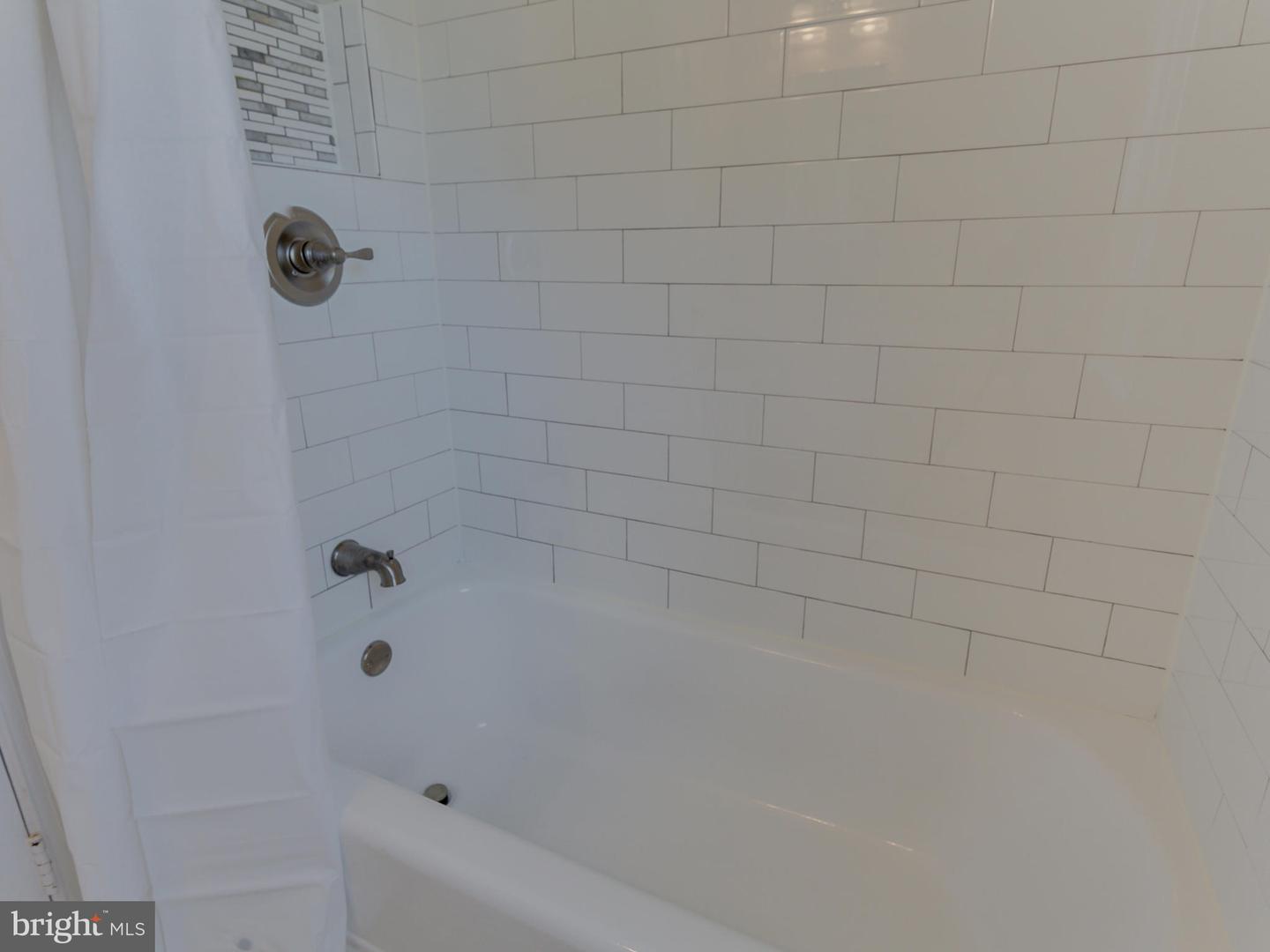 1045 N Monroe St Property Photo 36