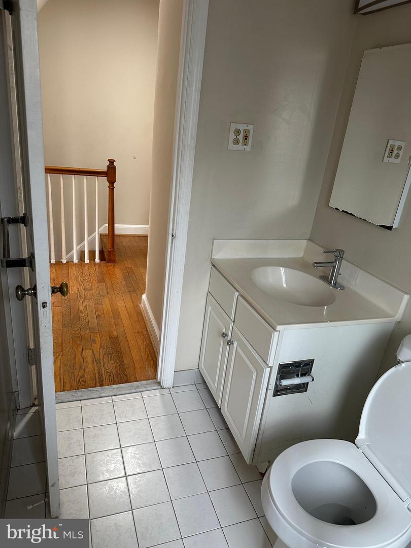 622 N Oakland St Property Photo 16