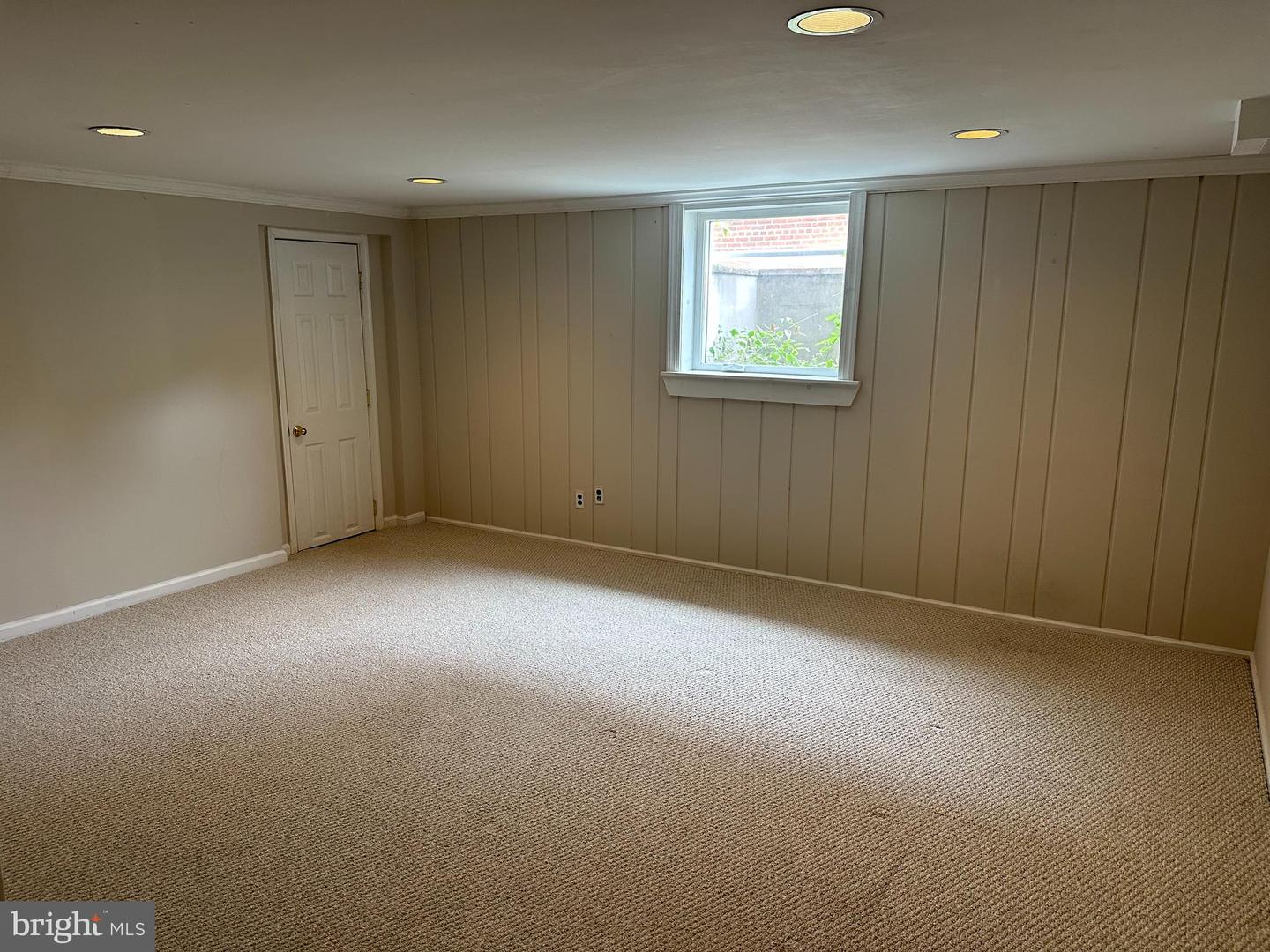 622 N Oakland St Property Photo 22