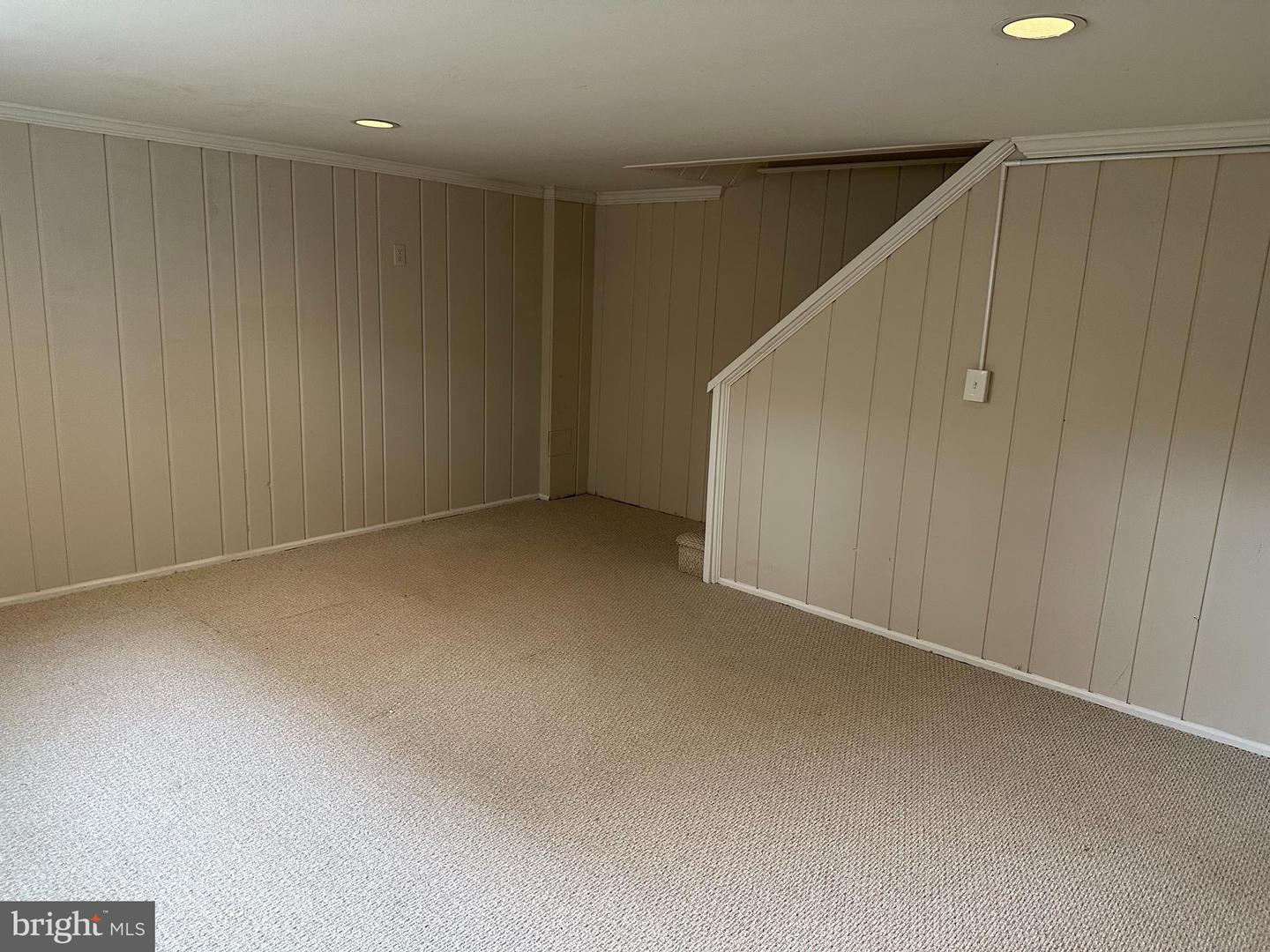 622 N Oakland St Property Photo 24