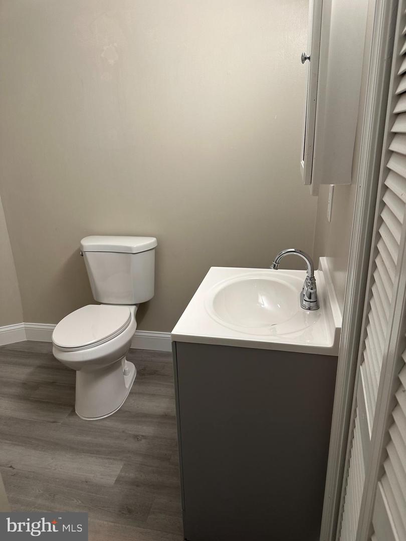 622 N Oakland St Property Photo 25
