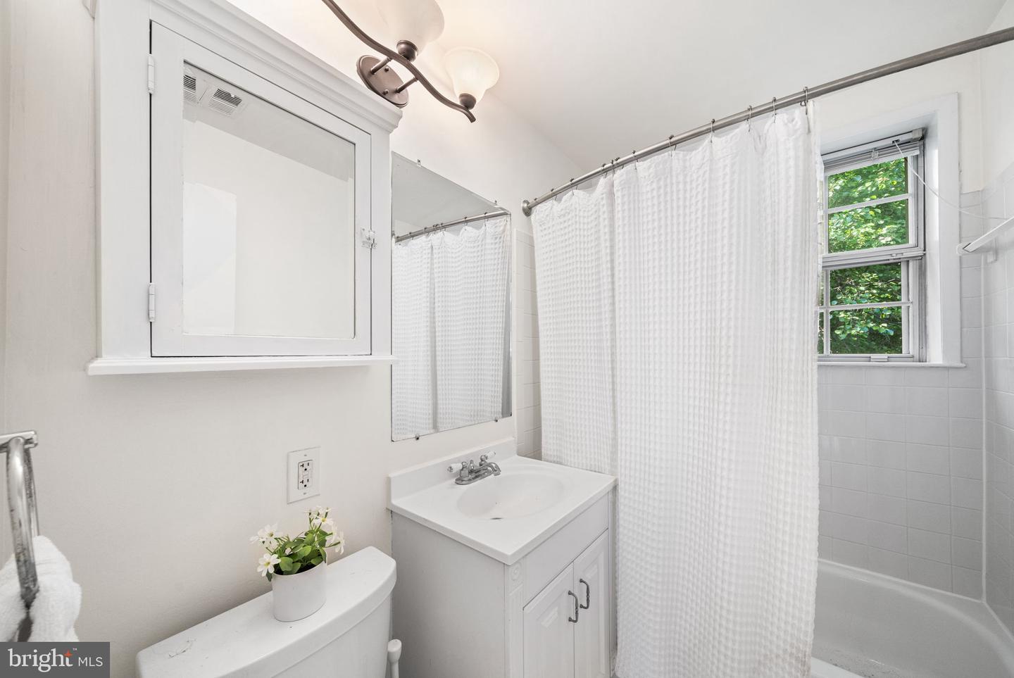 2850-c S Wakefield St #c Property Photo 17