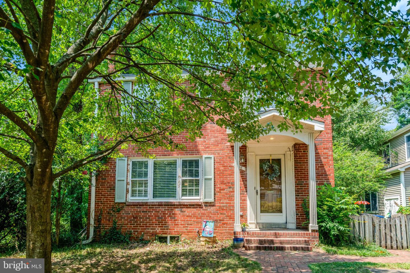 416 S ABINGDON ST Property Photo 1