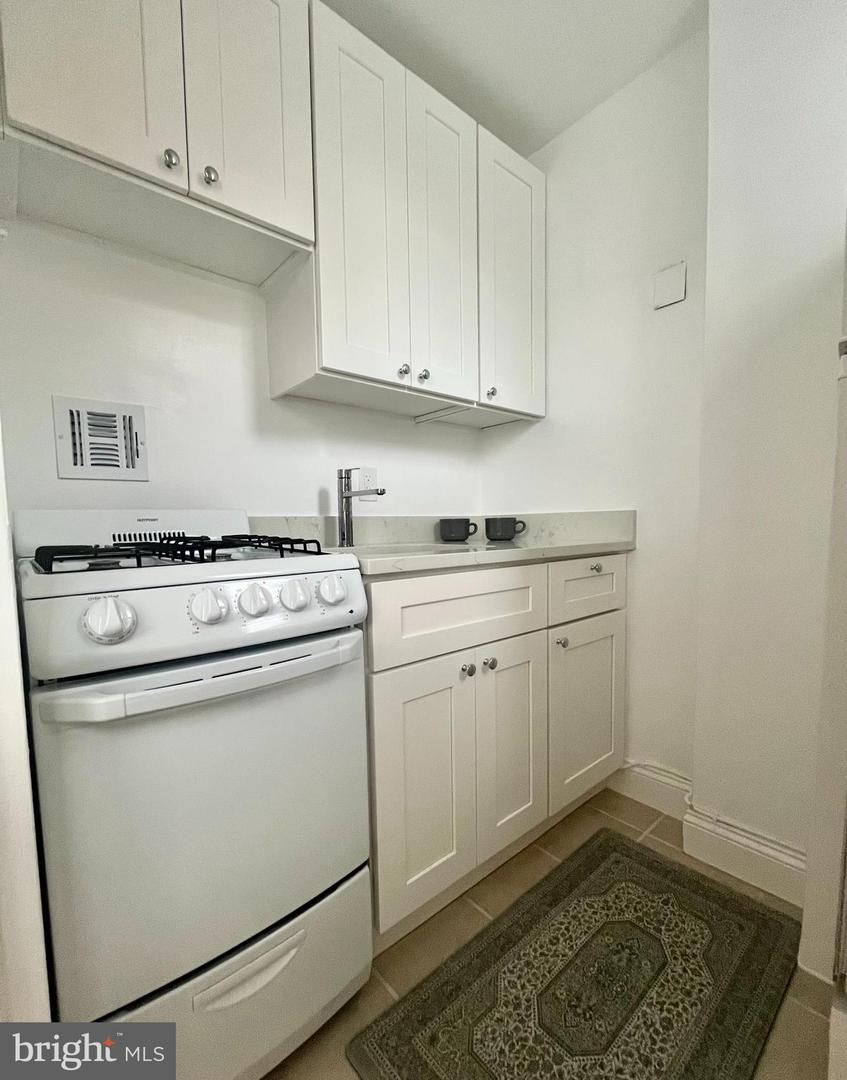 1121 Arlington Blvd #722 Property Photo 13