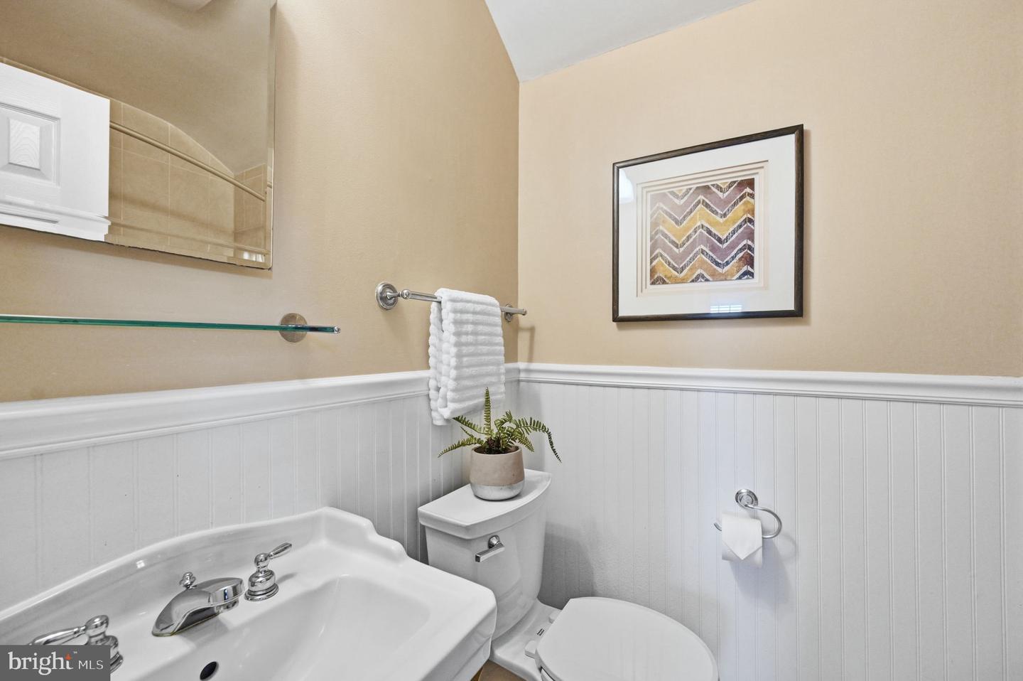 1016 N Larrimore St Property Photo 20