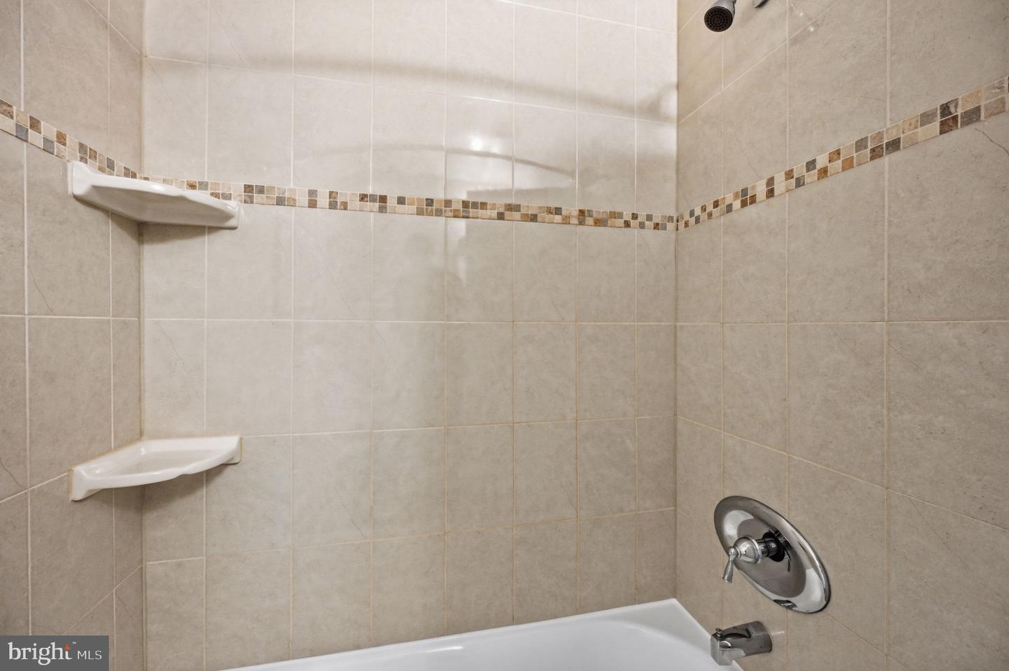 1016 N Larrimore St Property Photo 21