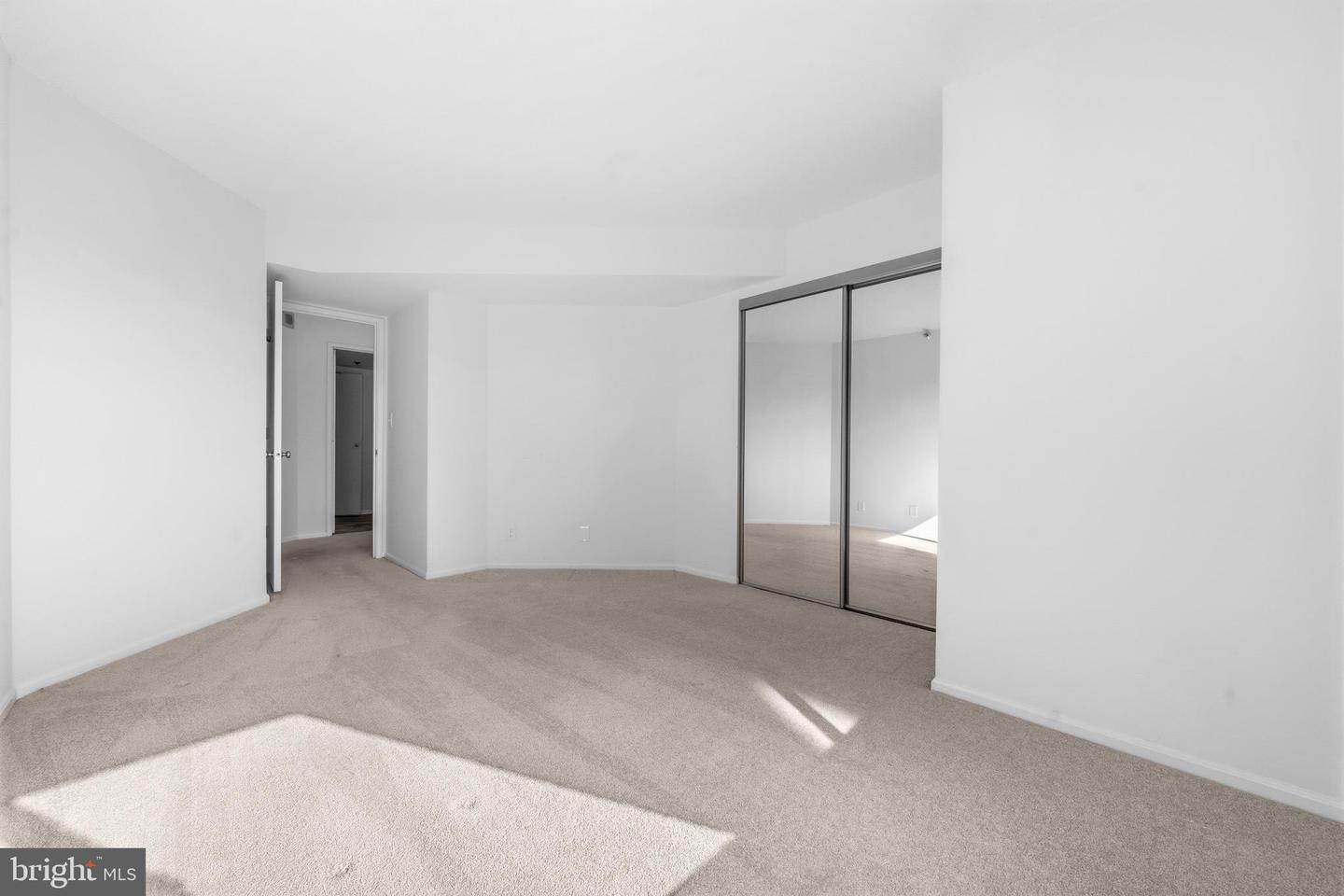 900 N Stafford St #2326 Property Photo 16