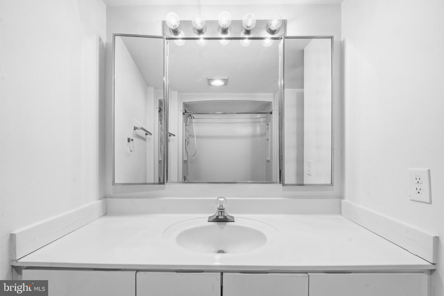 900 N Stafford St #2326 Property Photo 27