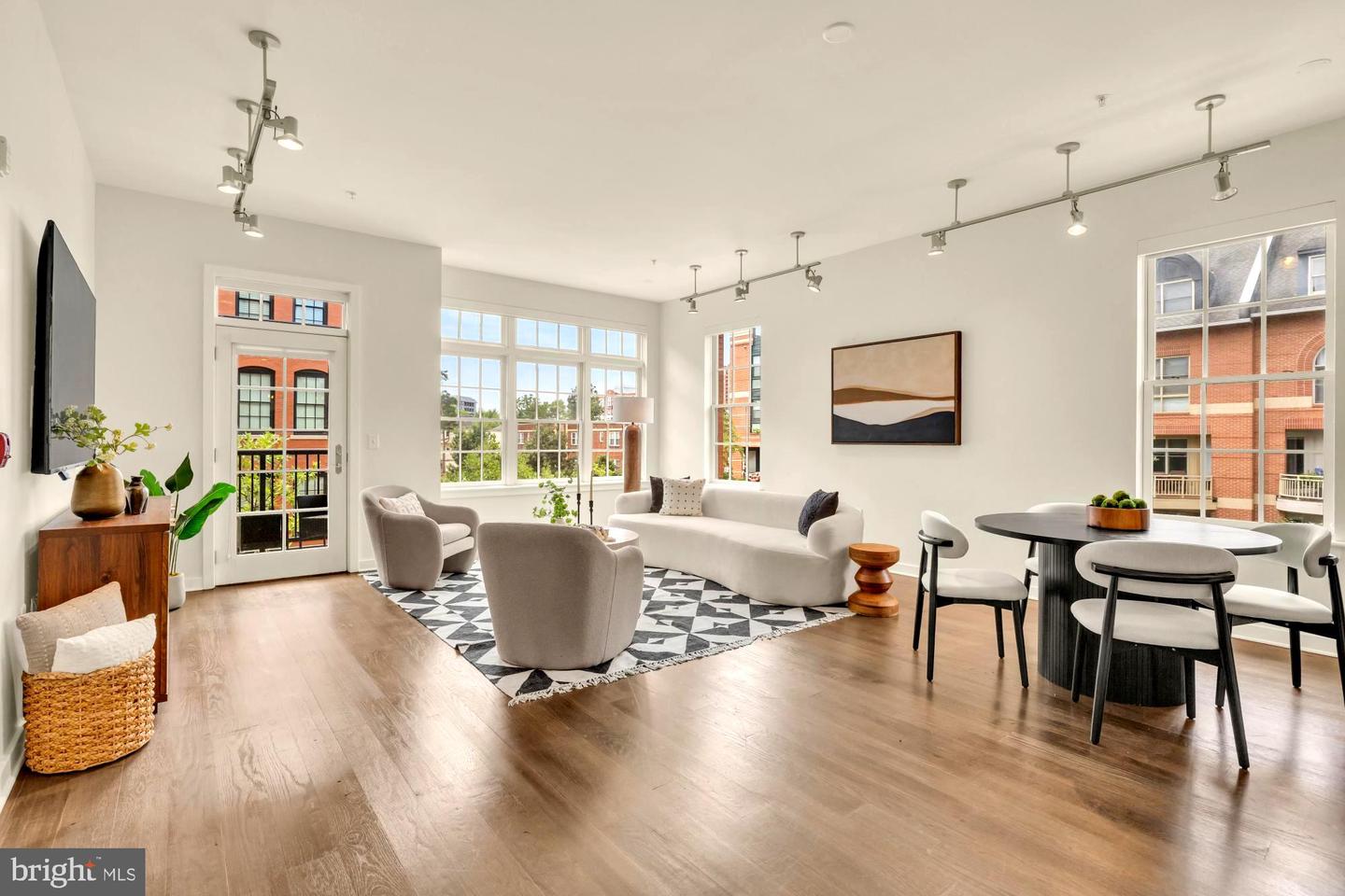 1700 Clarendon Blvd #154 Property Photo 1