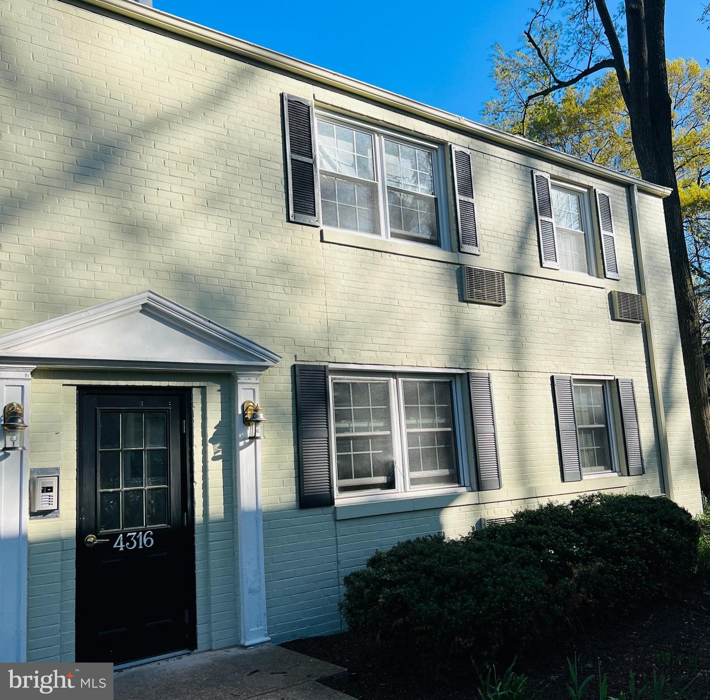 4316 N Pershing Dr #3 Property Photo 3