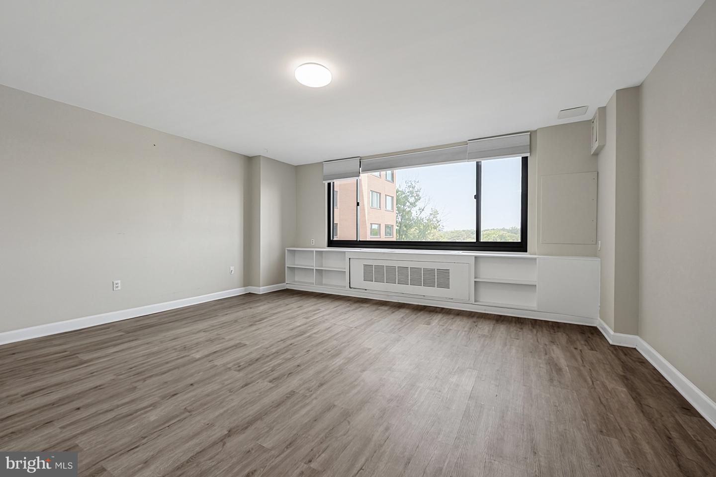 1011 Arlington Blvd #228 Property Photo 9