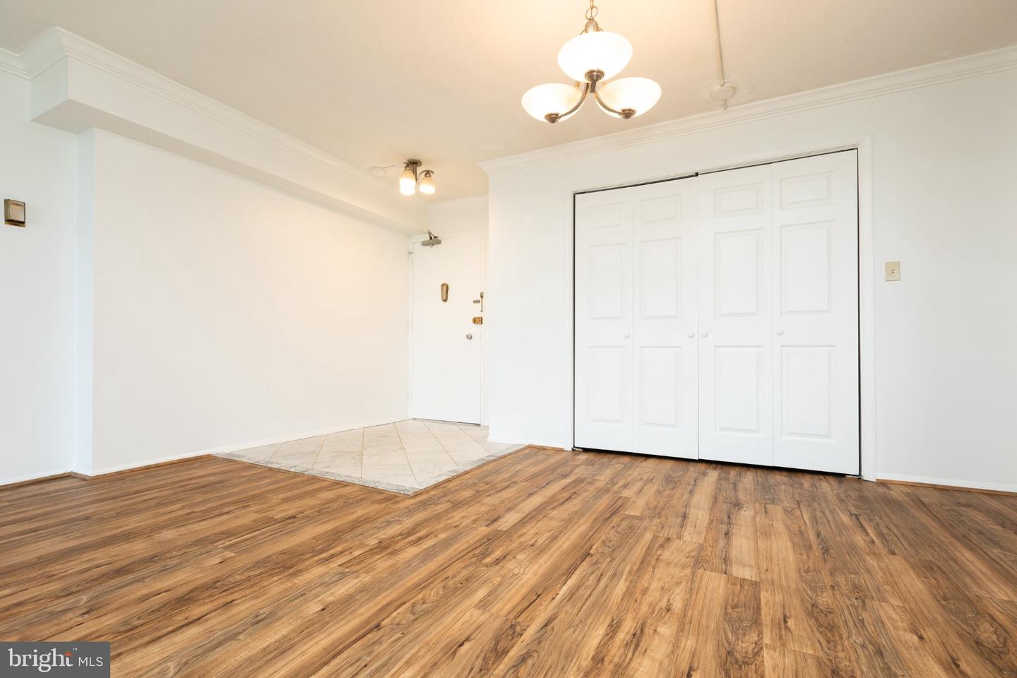 4600 S Four Mile Run Dr #1207 Property Photo 3