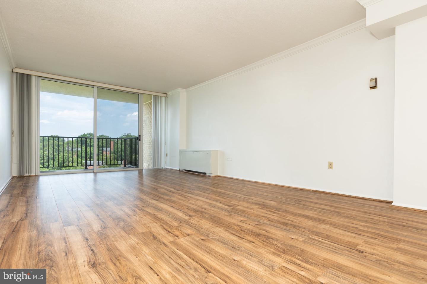 4600 S Four Mile Run Dr #1207 Property Photo 4