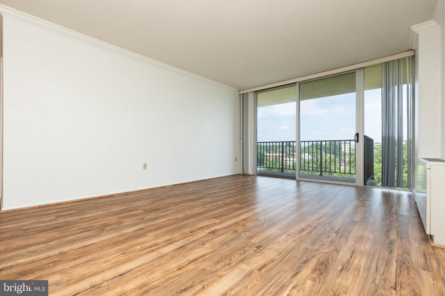 4600 S Four Mile Run Dr #1207 Property Photo 5