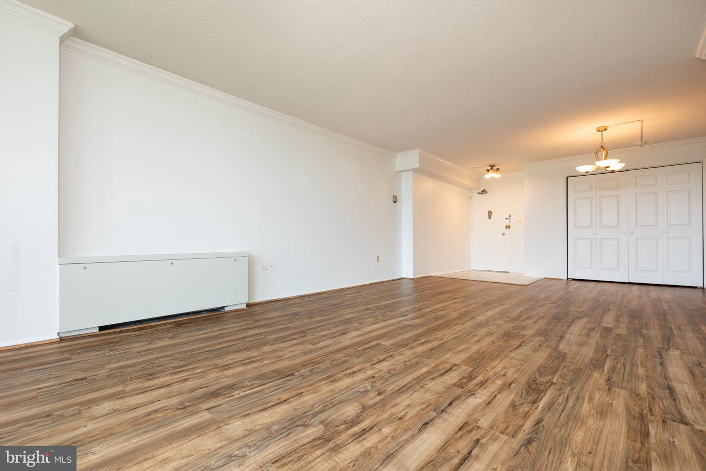 4600 S Four Mile Run Dr #1207 Property Photo 7