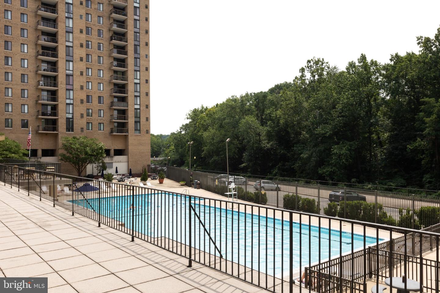 4600 S Four Mile Run Dr #1207 Property Photo 30