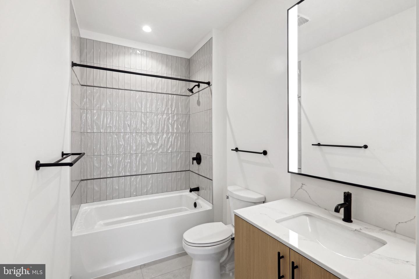 2051 S. Bell Street #705 Property Photo 4