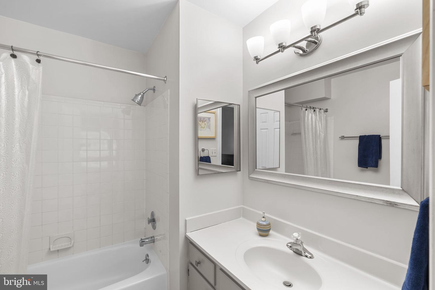 938 S Rolfe St Property Photo 26